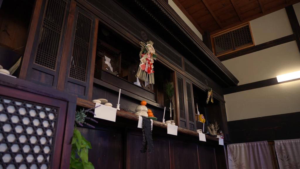 清峰園 居間 神棚